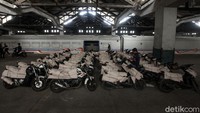 Jasa angkutan motor gratis ini diselenggarakan oleh Kemenhub bekerja sama dengan PT Lintas Nusantara Perdana dan PT KAI bagi warga yang akan mudik maupun balik usai merayakan lebaran.