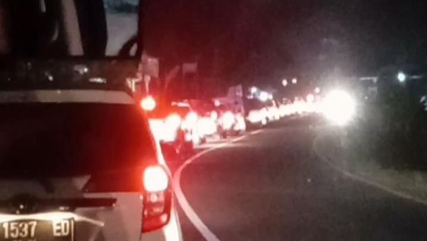 Macet di Jalur Tasikmalaya menuju Bandung