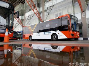 TransJakarta Benarkan Pria Luka Sayat di Pinggir Rel Jatinegara Pegawainya