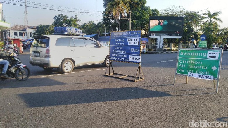 Arus Balik, Polres Ciamis Siapkan Rekayasa Lalin Menuju Tol Cipali Arus Balik, Polres Ciamis Siapkan Rekayasa Lalin Menuju Tol Cipali