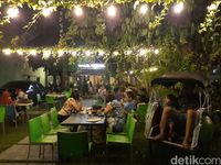 Makan Malam di Yogyakarta Jokowi dan Keluarga Pilih Nikmati Sate Gembus