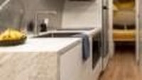 Di desain terbarunya, Timeless Travel Trailers meluncurkan karya rumah pesawat yang terbaik. Istimewa/Dok. Inhabitat.