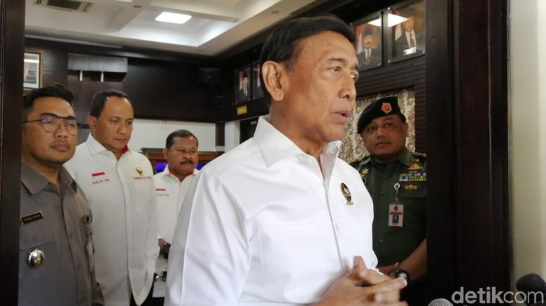 Wiranto Pastikan Tak Ada Pemblokiran Medsos Jika Sidang di MK Aman Wiranto Pastikan Tak Ada Pemblokiran Medsos Jika Sidang di MK Aman
