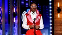 Dalam acara tersebut ia sempat menyanyikan sebuah lagu. Theo Wargo/Getty Images for Tony Awards Productions