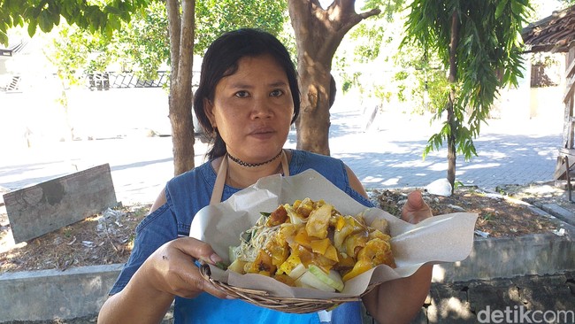 Penjual Rujak Cingur Diteror Hingga Gaya Kulineran Pacar Lucinta Luna