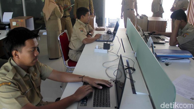 15 ASN Boyolali Tak Masuk Kerja, 4 Diantaranya Membolos 15 ASN Boyolali Tak Masuk Kerja, 4 Diantaranya Membolos