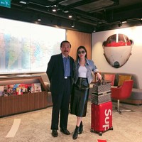 Dalam bidang bisnis, Chryseis mengaku tak pernah dipaksa ayahnya untuk mencoba apa yang pria tersebut tekuni. Namun karena dalam kesehariannya dia selalu terpapar hal tersebut, dengan sendirinya dia merasa tertarik dengan dunia bisnis. Aku tumbuh dengan selalu mendengarkan ayahku berbicara mengenai pekerjaannya, jadi aku selalu menyiapkan diriku untuk bergabung dengan perusahaan, kata Chryseis. Foto: Instagram @ chrystan_x