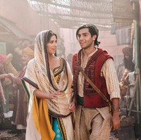 Putri Jasmine di film Aladdin versi live-action mengenakan beberapa busana bernuansa Timur Tengah yang cukup kental, namun memiliki napas kontemporer. Foto: Istimewa