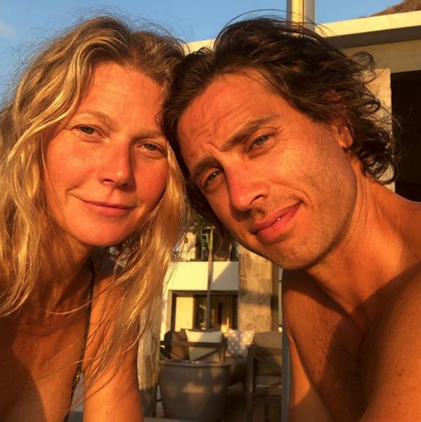 Gwyneth Paltrow Gwyneth Paltrow bersama suaminya Brad Falchuk di instagram.