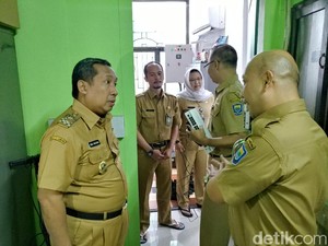 Absen Hari Pertama Kerja, 7 PNS Pemkot Bandung Kena Sanksi