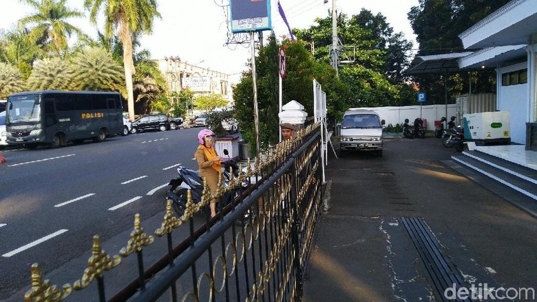 Kesiangan, Sejumlah PNS di Pemkab Ciamis Tak Ikut Apel Pagi Kesiangan, Sejumlah PNS di Pemkab Ciamis Tak Ikut Apel Pagi