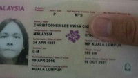 Demi membuktikan bahwa dirinya sungguh seorang dokter, Lee bahkan memposting foto paspor dan ijazahnya secara online. Ketika orang-orang mengkritik dirinya, Lee menjawab: Otoritas Malaysia dan Australia tidak bisa menyentuh saya untuk hal-hal yang saya katakan di sebuah forum Singapura. Foto: hardwarezone.com.sg