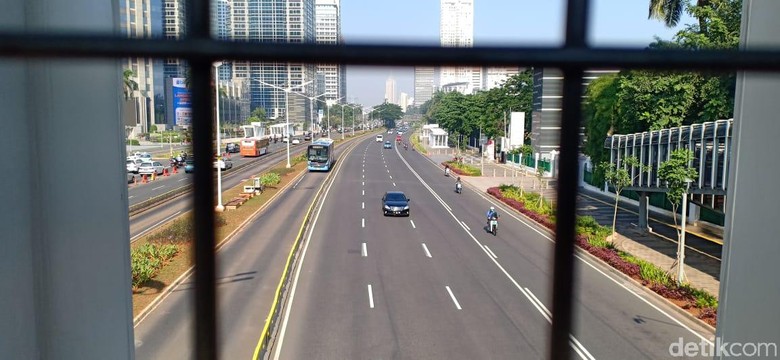 Lalin di Jl Gatot Subroto-Sudirman Lancar Usai Libur Lebaran Lalin di Jl Gatot Subroto-Sudirman Lancar Usai Libur Lebaran