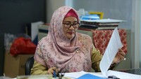 Anies berterima kasih kepada para pegawai yang tetap bekerja selama libur lebaran. Mereka tidak seperti kebanyakan pegawai yang mengambil cuti atau mudik selama hampir satu minggu.
