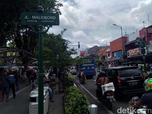 Seorang PKL di Malioboro Meninggal Positif COVID-19