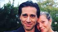 Gwyneth masih tinggal dengan anaknya dan Brad juga bersama kedua anaknya. Dok. Instagram/gwynethpaltrow
