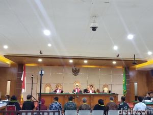 Sidang Bupati Cianjur, Kepsek Cerita Alasan Setor Uang ke Disdik