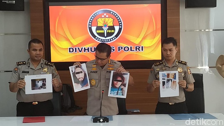 2 Orang yang Bantu Rakit Bom Kartasura Berbaiat ke Pimpinan ISIS 2 Orang yang Bantu Rakit Bom Kartasura Berbaiat ke Pimpinan ISIS
