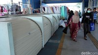 Begini suasana di Skybridge Tanah Abang, Senin (10/6).