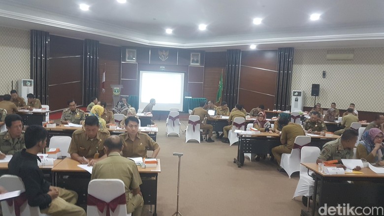 289 ASN Banten Diperiksa karena Bolos Usai Libur Lebaran 289 ASN Banten Diperiksa karena Bolos Usai Libur Lebaran