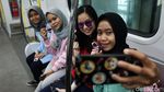 5.000 Orang Jajal LRT Jakarta