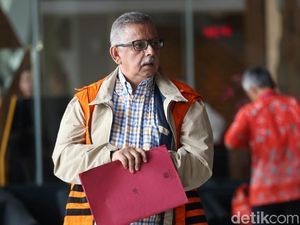 Sofyan Basir Jalani Sidang Perdana Kasus Suap Proyek PLTU Riau-1