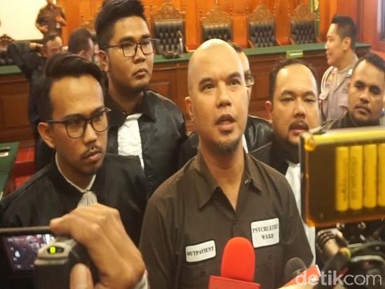 Ini Tiga Alasan Membuat Ahmad Dhani Ajukan Banding Ini Tiga Alasan Membuat Ahmad Dhani Ajukan Banding