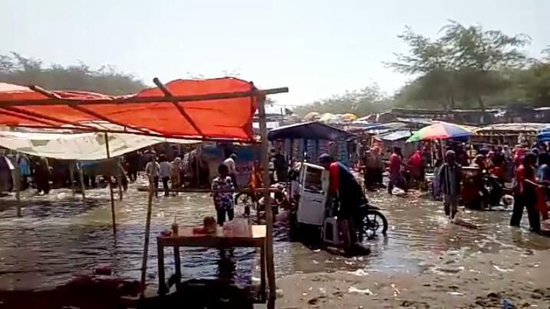 Waspadai Gelombang Tinggi di Pesisir Selatan Jawa Waspadai Gelombang Tinggi di Pesisir Selatan Jawa