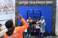 Yuk ke Trans Snow World dan Coba Naik Ski Lift Ala Negara Bersalju
