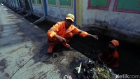 Selain itu, kegiatan bersih-bersih sampah itu dilakukan untuk merawat kebersihan dan tak mengganggu kenyamanan warga sekitar.