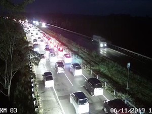 Arus Balik ke Jakarta Masih Padat, Tol Cipali Macet 9 Km