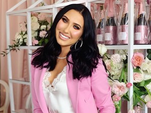 Malu Bisnis Kosmetik Gagal, Youtuber Jaclyn Hill Hapus Akun Instagram