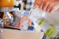 Diklaim Bisa Detoks Tubuh, Benarkah Infused Water Berkhasiat?