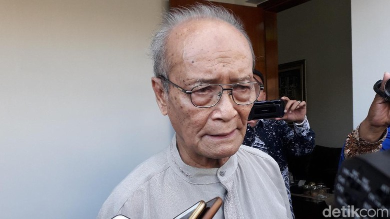 Buya Syafii Ngobrol Sama Menhan Tak Singgung Politik Buya Syafii Ngobrol Sama Menhan Tak Singgung Politik