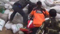 Dengan modifikasi tidak aman seperti itu, sudah jelas motor apa pun akan sulit menghentikan lajunya sendiri. Foto: Trans7