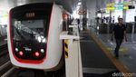 5.000 Orang Jajal LRT Jakarta