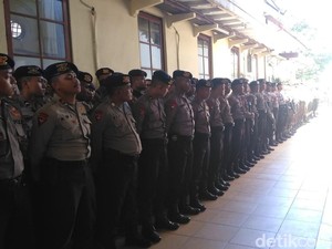Sidang Vonis Kasus Idiot Ahmad Dhani Dijaga Ketat Polisi