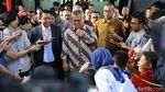 Momen KPU dan Bawaslu Serahkan Bukti Gugatan ke MK