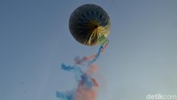 Dengan adanya festival balon ini diharapkan budaya masyarakat tetap berjalan dan keselamatan penerbangan tidak terganggu. (Robby Bernardi/detikcom)