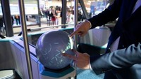 NXT merupakan visi masa depan untuk transportasi perkotaan. Beberapa dari teknologi belum sepenuhnya matang tapi bagi kami adalah penting untuk benar-benar memabngun kendaraan konsep secara visual dan secara teknis menunjukkan ide-ide tetang apa yang dapat digapai, ujar Scania President and CEO Henrik Henriksson seperti dikutip dalam laman resminya.  Foto: dok. Scania