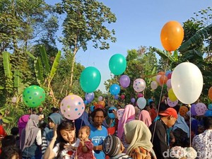 Kecewa Dilarang Terbangkan Balon Udara, Warga Kediri Lakukan Ini