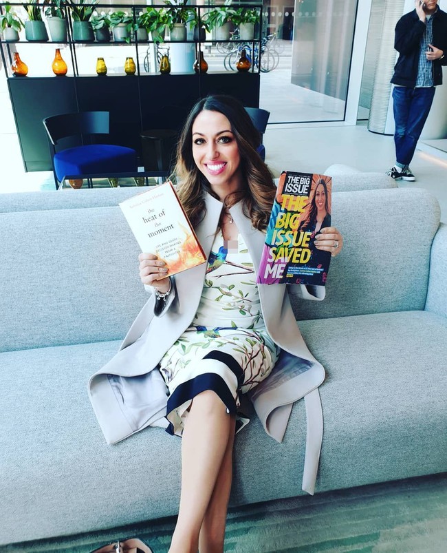 Cerita masa lalunya yang suram hingga kini bisa sukses, dituangkan Sabrina dalam tulisannya di buku The Heat of the Moment: A Firefighters Stories of Life and Death Decisions. Foto: Instagram @dr_sab_cohenhatton