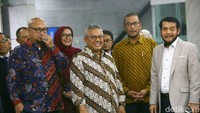 Dalam berkas itu Bawaslu juga memberikan jawaban untuk pokok-pokok yang jadi dalil pemohon. Bawaslu juga memberikan penjelasan tentang pelanggaran yang diperkarakan.