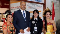 Pameran tersebut berlangsung 11-13 Juni di Warsawa, Polandia, dalam acara Warsaw Humanitarian Expo 11-13 Juni 2019. Paviliun Indonesia menampilkan tema “Indonesian Palm Oil and Its Contribution to SDGs. Melalui pameran tersebut Indonesia menunjukkan kepada publik bagaimana Indonesian Sustainable Palm Oil (ISPO) dapat menjamin pencapaian Sustainable Development Goals (SDGs) 2030. Istimewa/Dok. KBRI Warsawa.