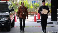 Mantan Bupati Lampung Tengah, Mustafa, memenuhi panggilan KPK, Jakarta, Rabu (12/6/2019).