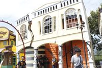 Sensasi Digoyang Gempa 9 Skala Richter di Bandung
