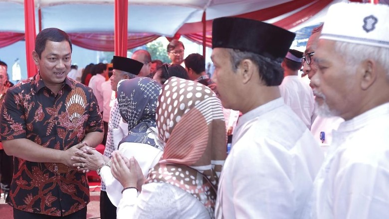 Tingkatkan Layanan Publik, Hendi Jadikan Masyarakat Sebagai Raja Tingkatkan Layanan Publik, Hendi Jadikan Masyarakat Sebagai Raja