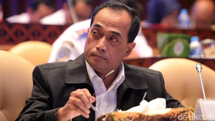 Menhub Budi Karya Sumadi hadiri rapat bersama Komisi V DPR. Dalam rapat itu Kemenhub mengusulkan anggaran untuk tahun 2020 hingga Rp 41,75 T.