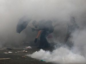 Israel Lempari Kantor Federasi Sepakbola Palestina dengan Gas Air Mata