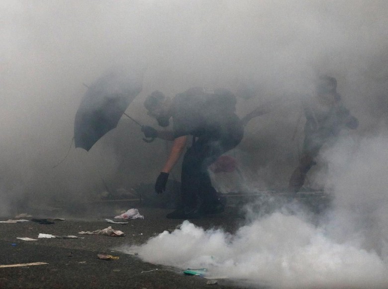 Polisi Hong Kong Tangkap 11 Demonstran RUU Ekstradisi ke China Polisi Hong Kong Tangkap 11 Demonstran RUU Ekstradisi ke China